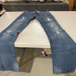 People’s liberation women’s jeans